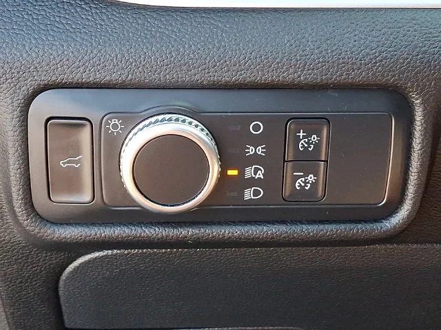Used 2021 Black Ford XLT image 28