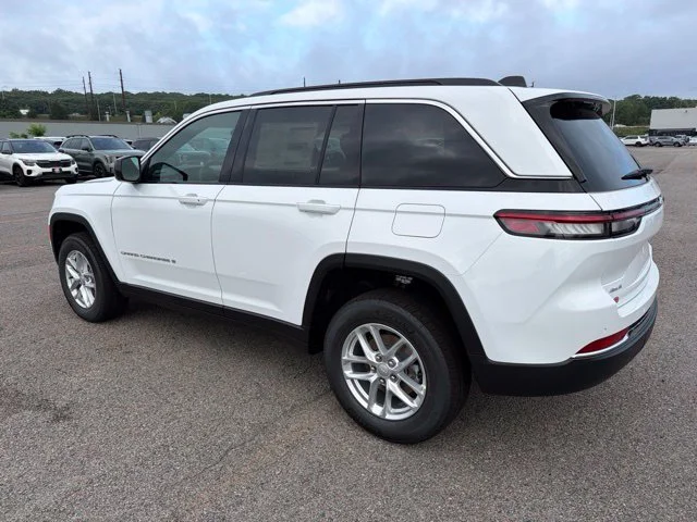 New 2026 White Jeep Laredo image 5