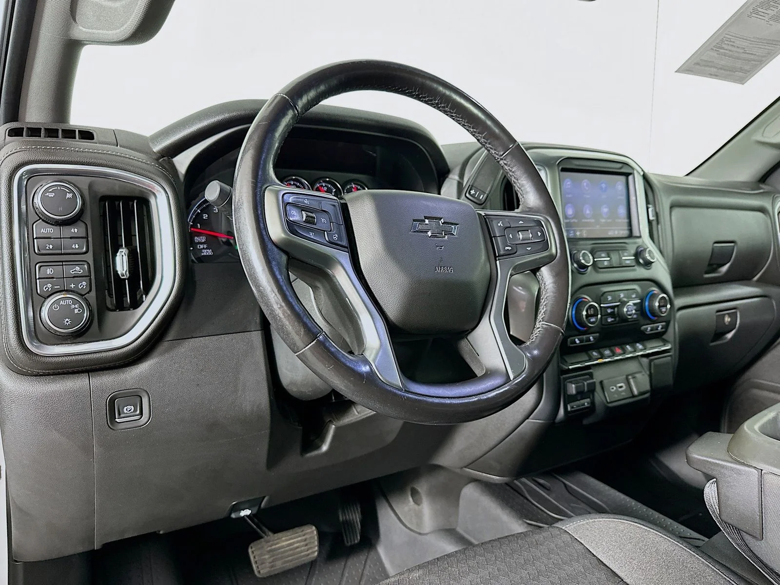 Used 2019 Summit White Chevrolet LT Trail Boss image 10