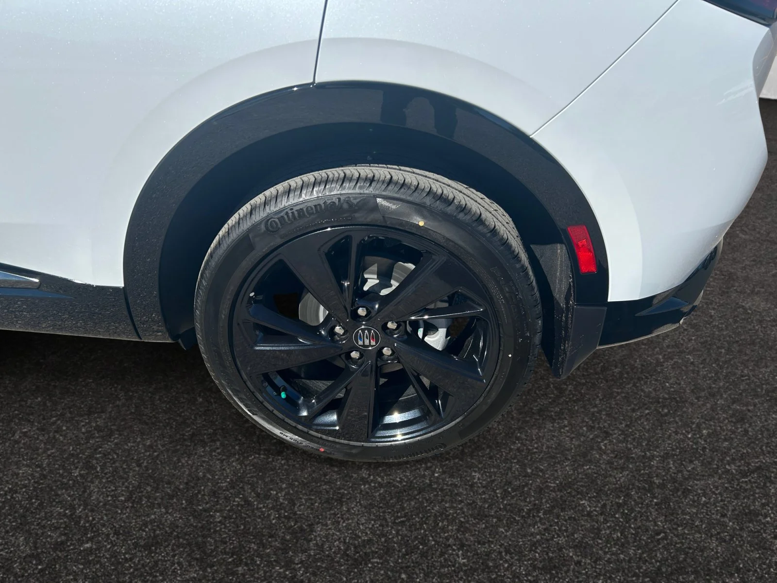 New 2026 Iridescent White Tricoat Buick Sport Touring AWD image 9