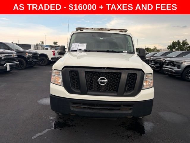 Used 2020 White Nissan SV image 2