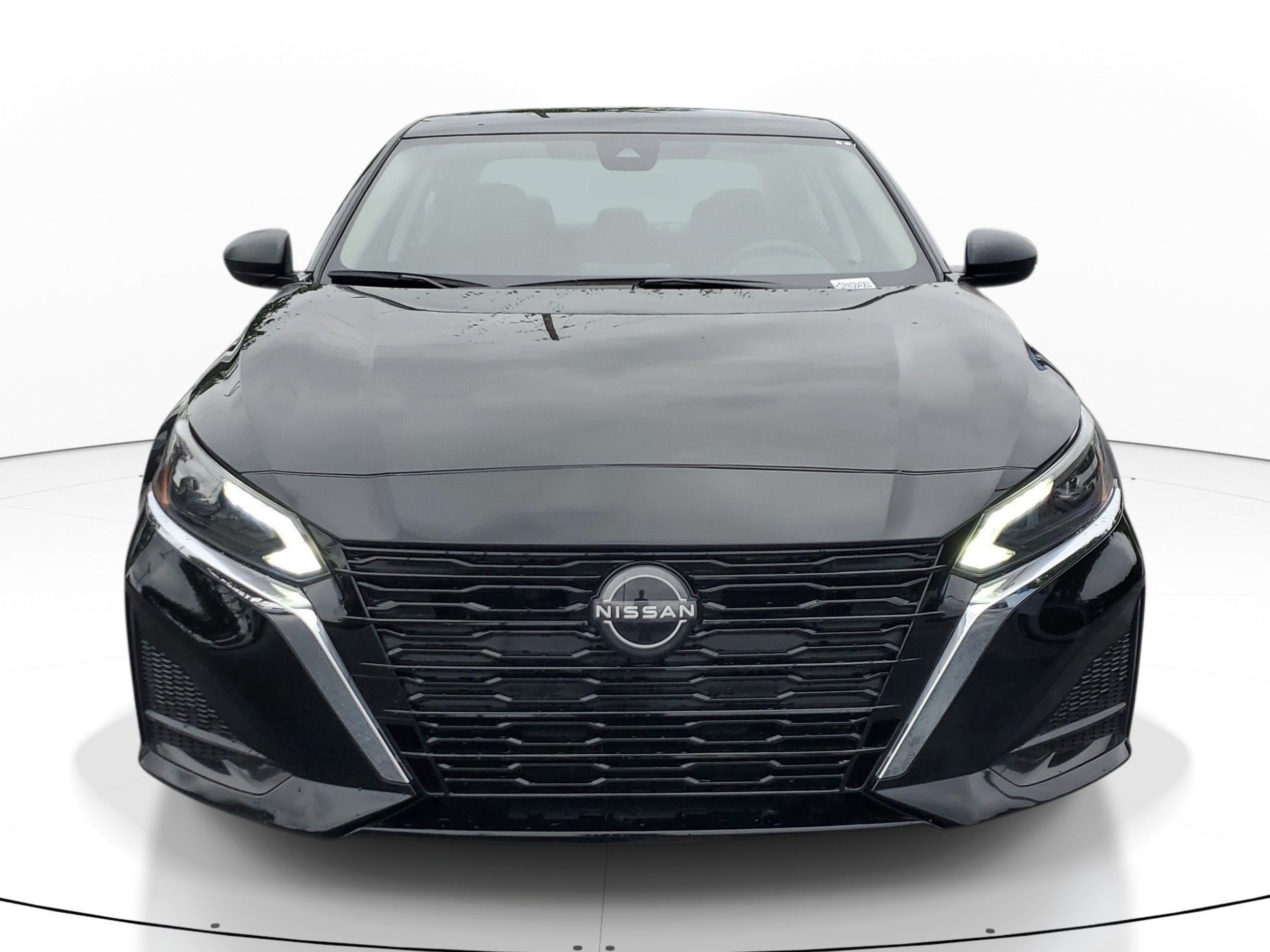 Used 2024 Super Black Nissan 2.5 SV image 1