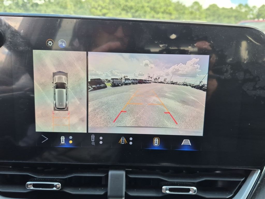 Used 2025 Gray Chevrolet LT image 20