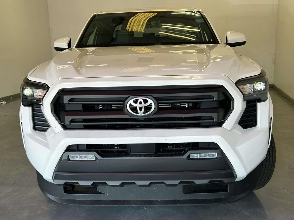 Used 2026 White Toyota SR5 image 7