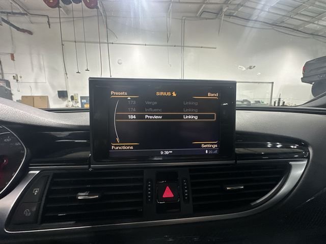 Used 2014  Audi 4.0T Prestige image 16