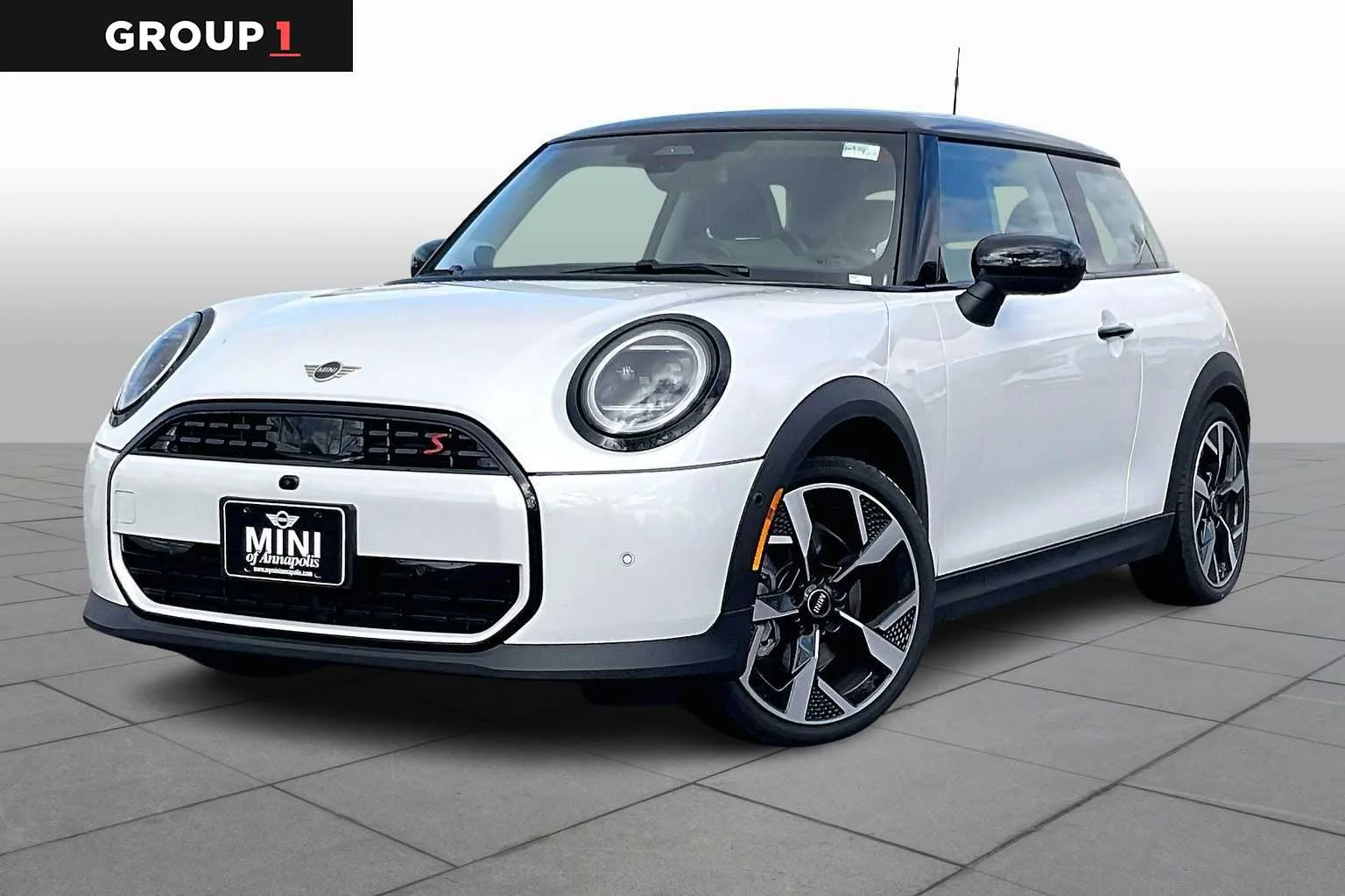 2025 MINI Hardtop Cooper S's photo