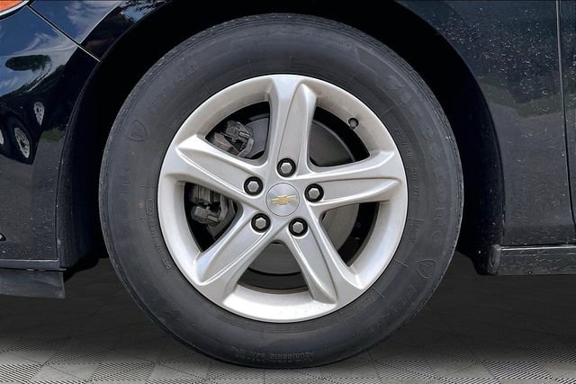 Used 2023 Black Chevrolet LS image 20