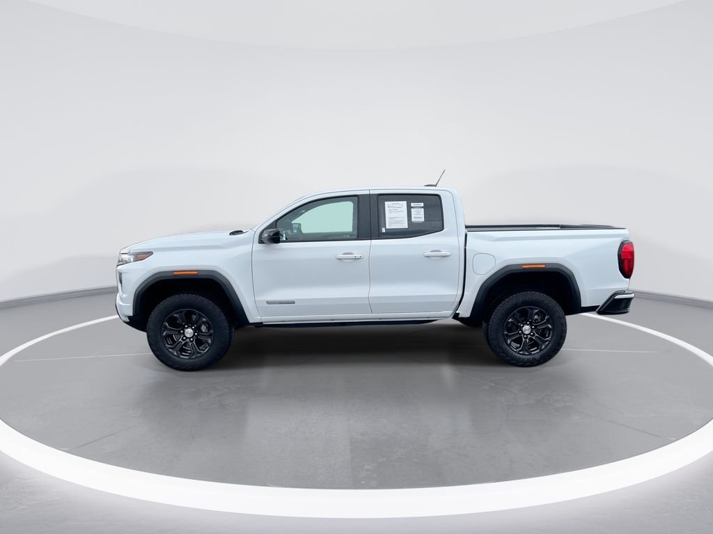 Used 2024 White GMC Elevation image 5
