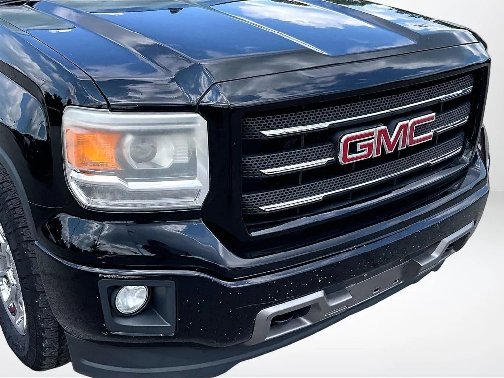 Used 2015 Black GMC SLE image 30