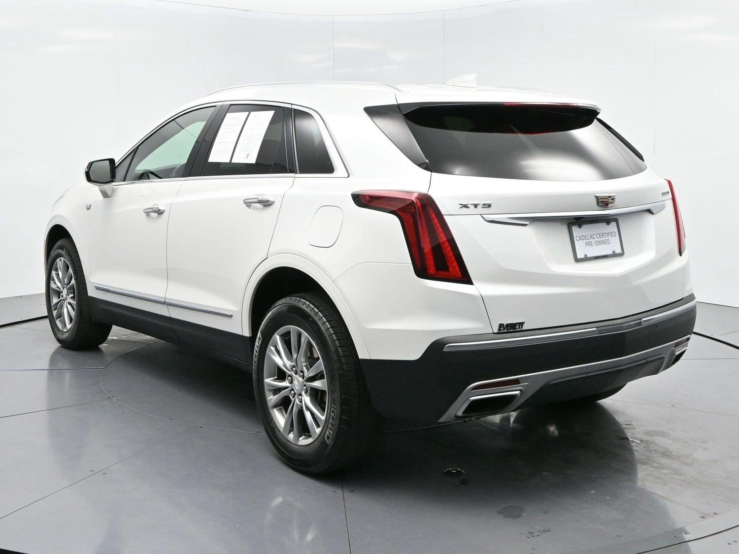 Used 2023 CRYSTAL WHITE TRICOAT Cadillac FWD Premium Luxury image 4