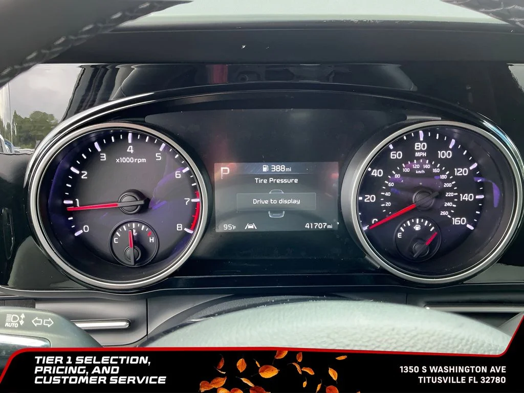 Used 2024 Red Kia EX image 29