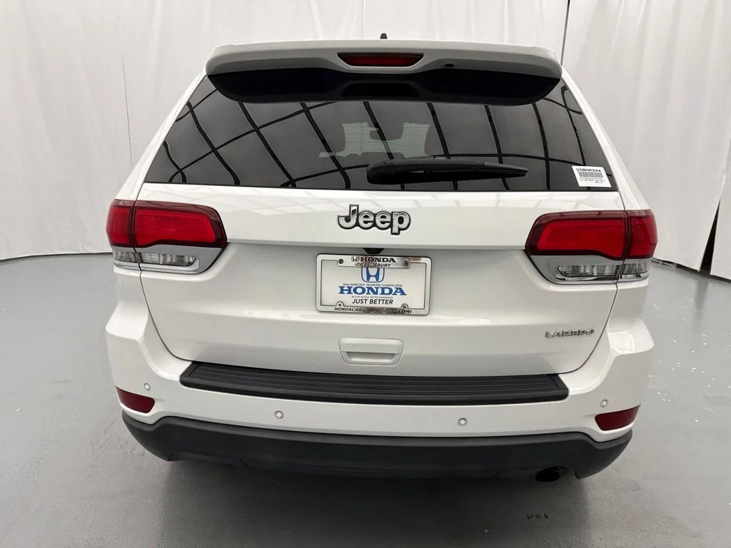 Used 2020 White Jeep Laredo E image 8