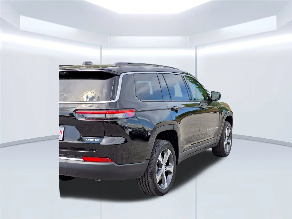 New 2026 Black Jeep Limited image 40