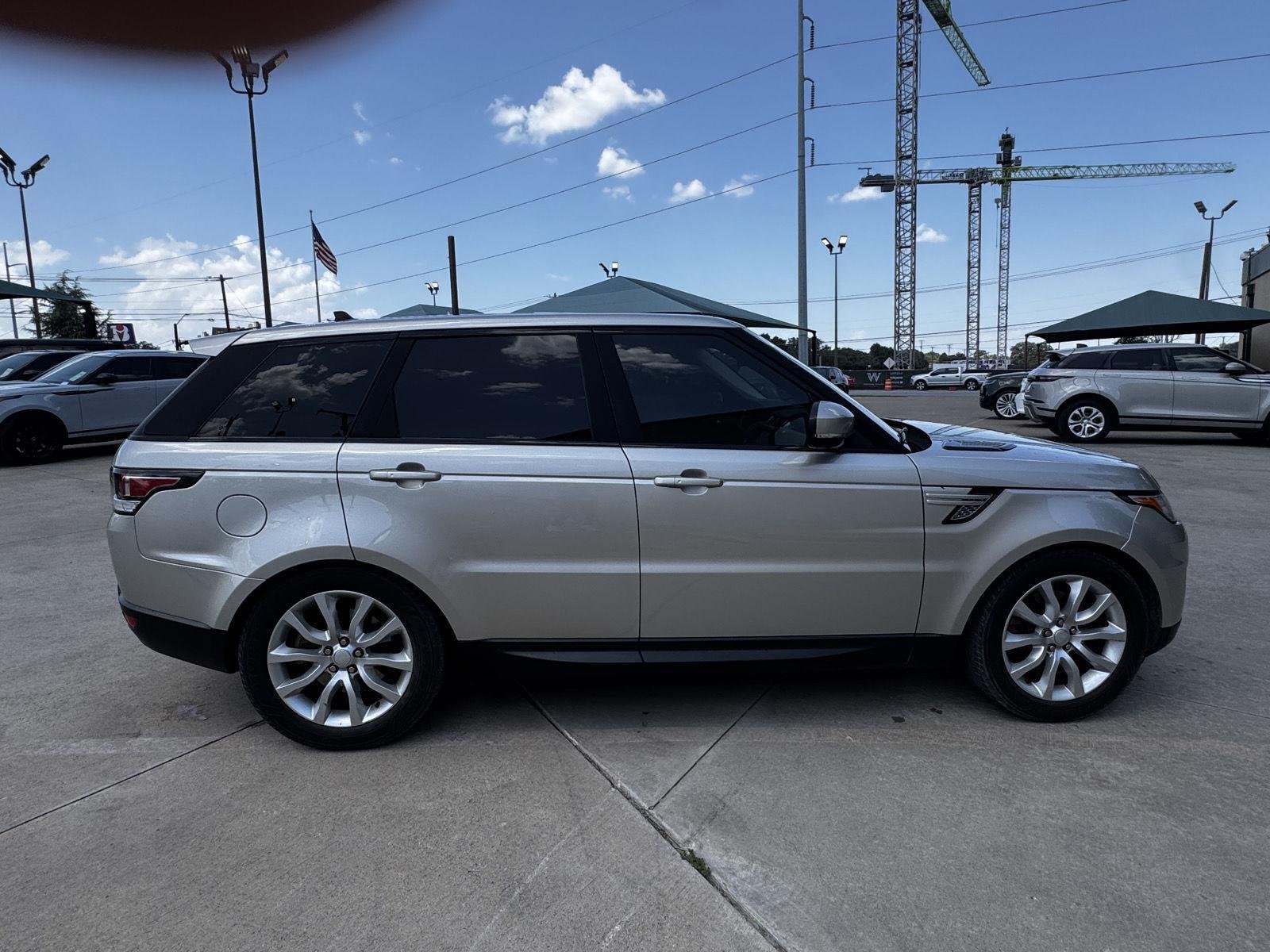 Used 2016  Land Rover V6 HSE image 9