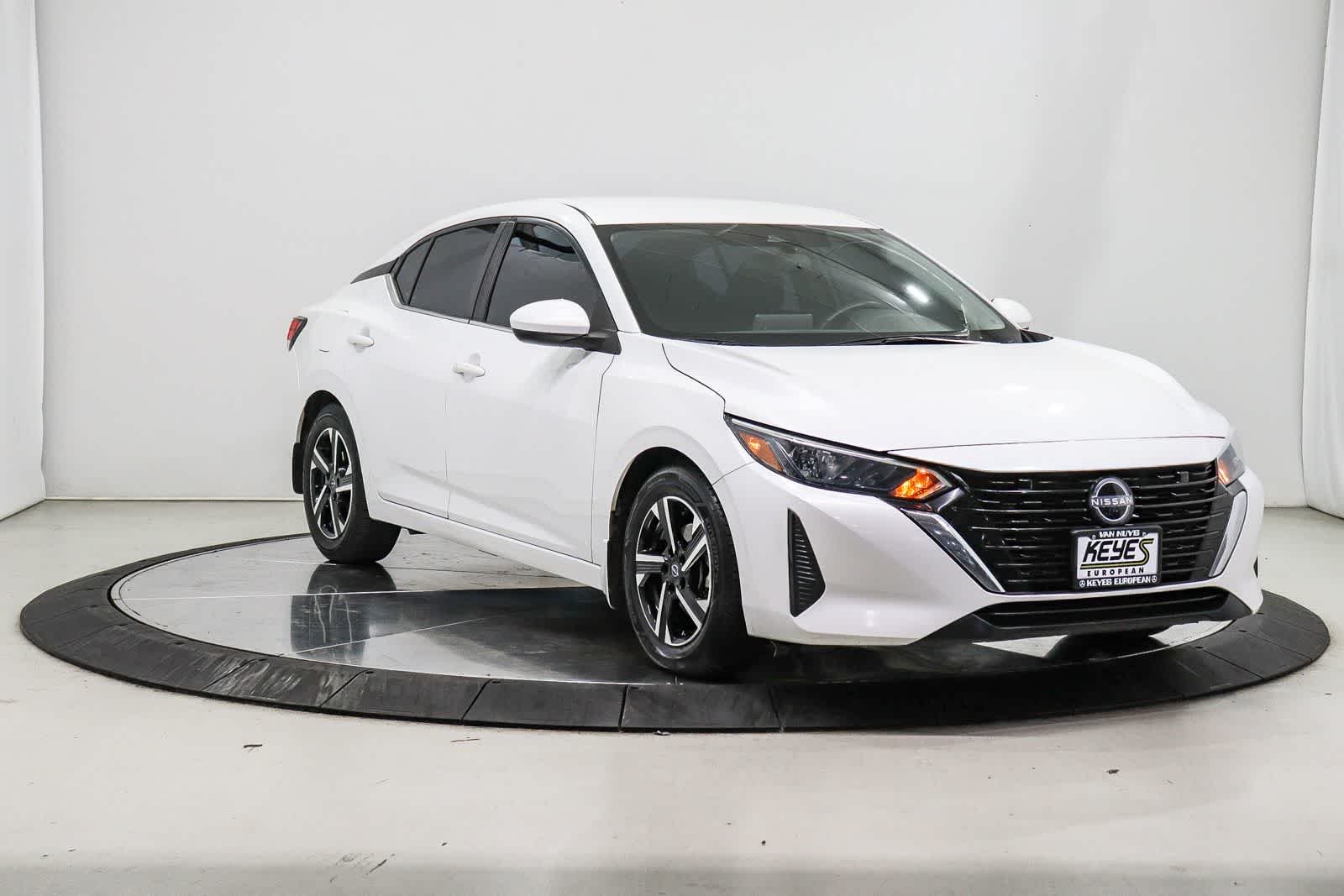 Used 2024 Aspen White Tricoat Nissan SV image 5