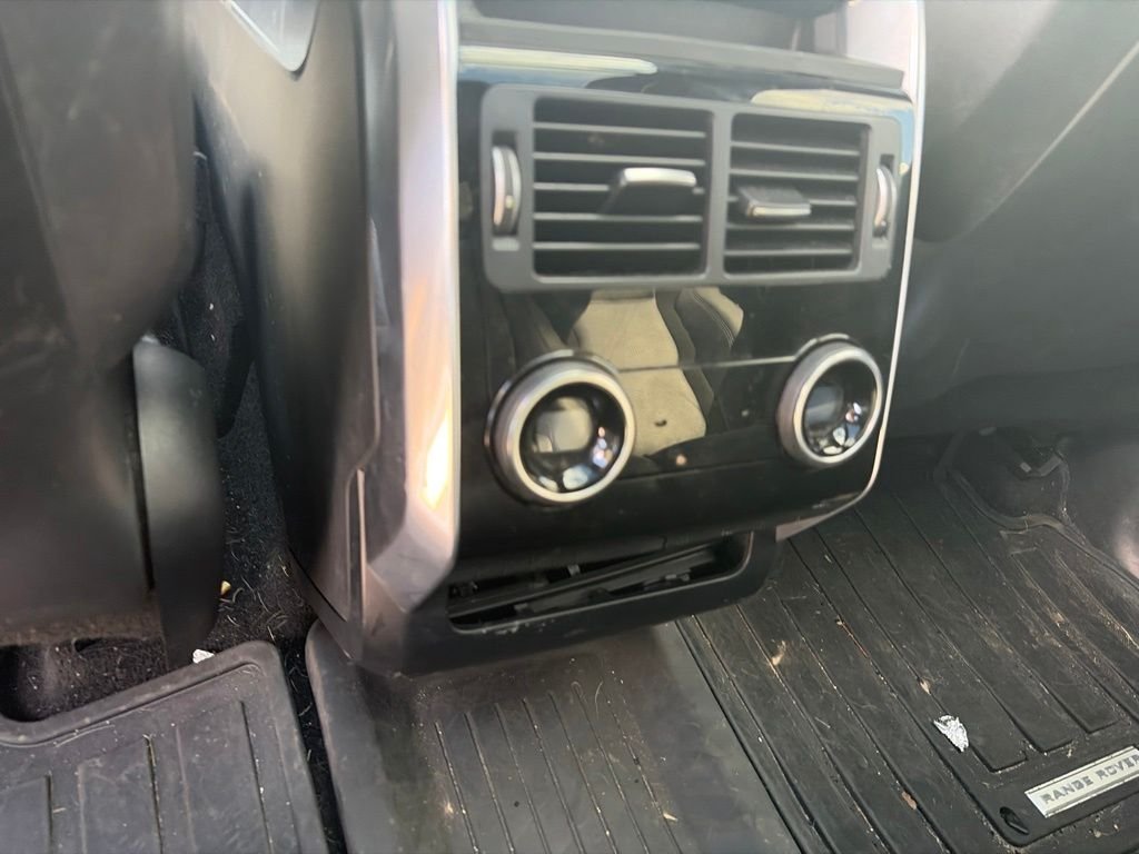 Used 2022 Santorini Black Metallic Land Rover SVR image 26