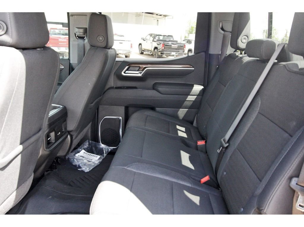 Used 2026 Black Chevrolet LT image 32