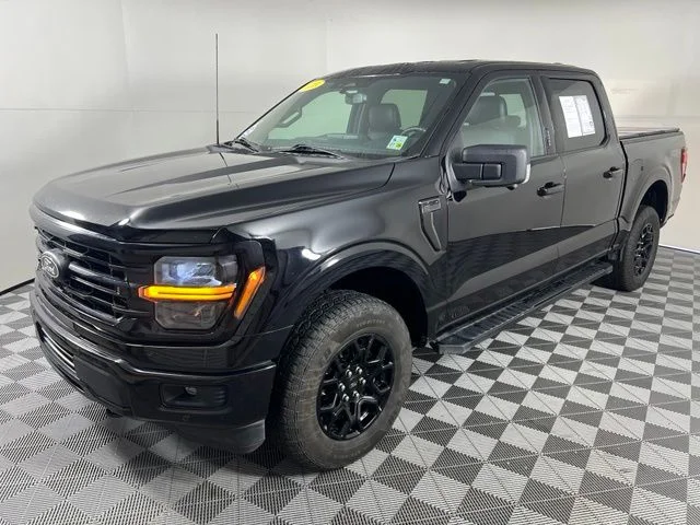 Used 2024 Black Ford XLT image 3