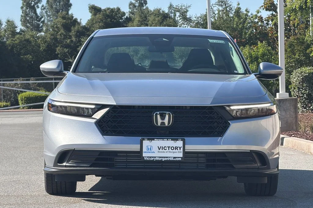 New 2026 Solar Silver Metallic Honda LX image 9