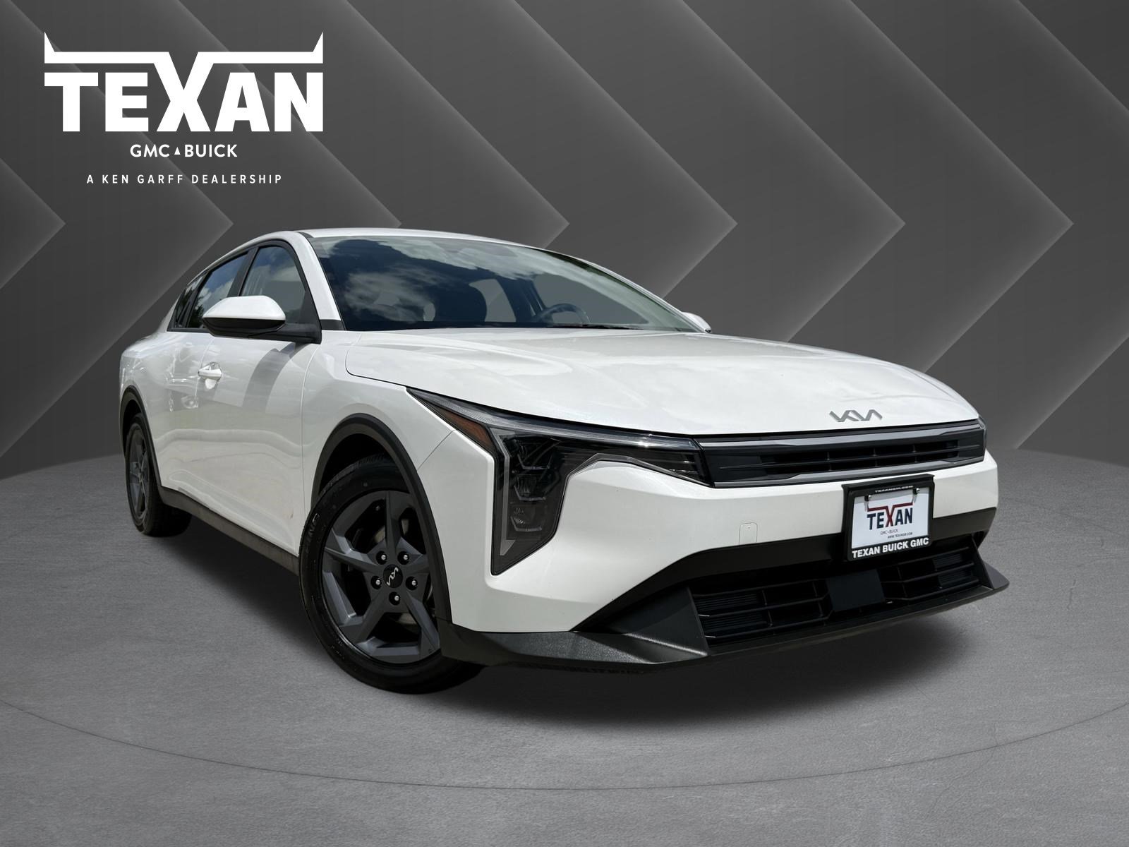 2025 Kia K4 LXS AT's photo