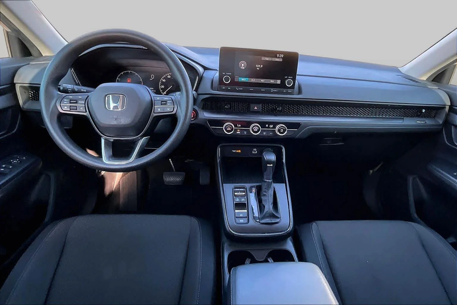 Used 2025 Urban Gray Pearl Honda LX image 13