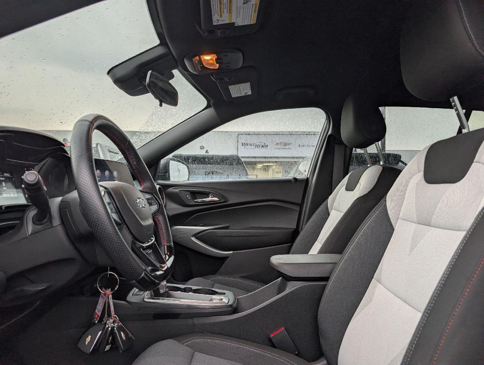Used 2025 Sterling Gray Metallic Chevrolet 1RS image 8