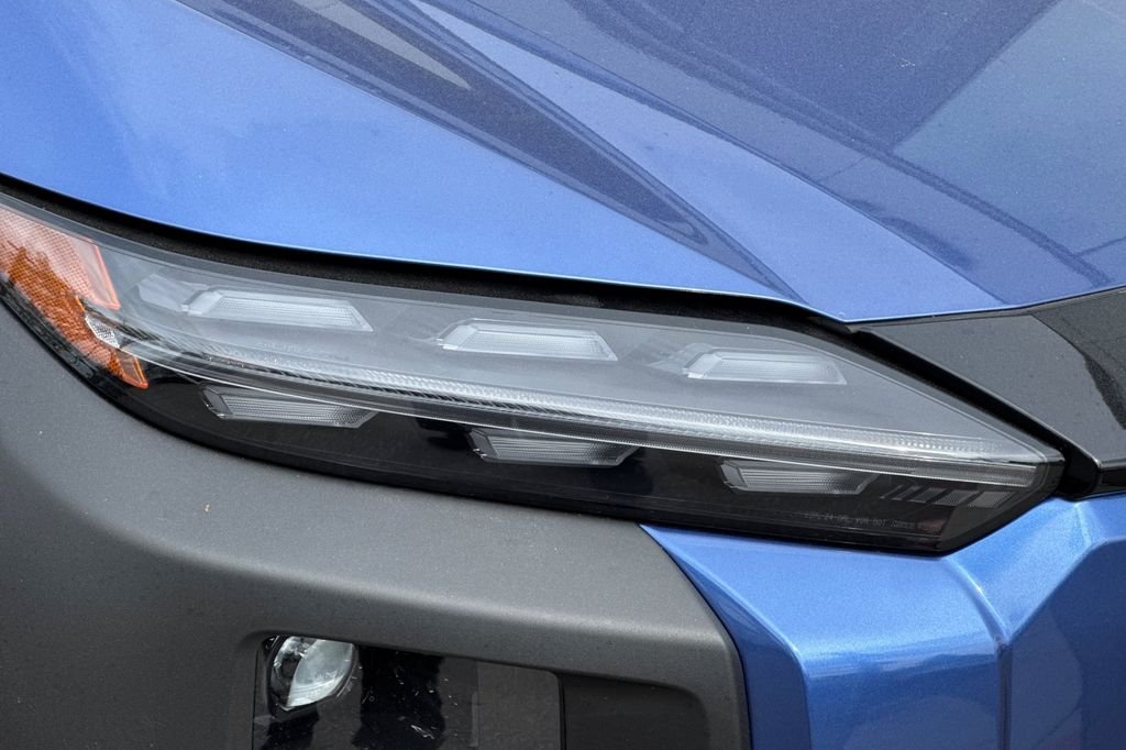 New 2026 DAYBREAK BLUE PEARL Subaru Premium image 33