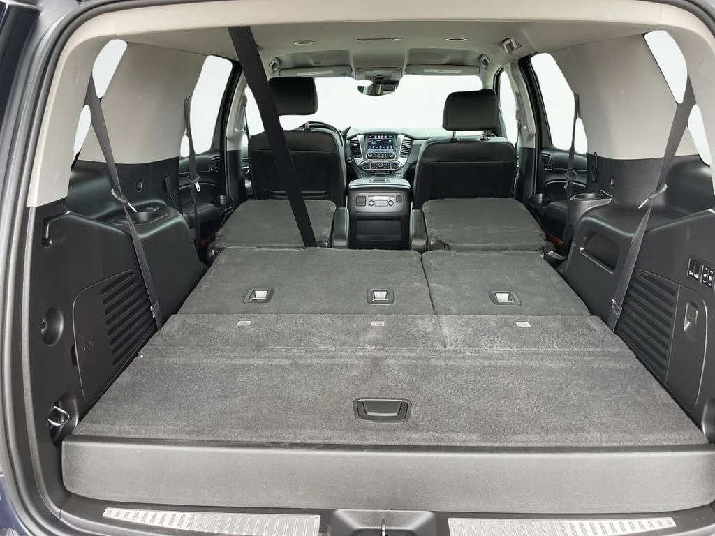Used 2018 Blue Velvet Metallic Chevrolet Premier image 9