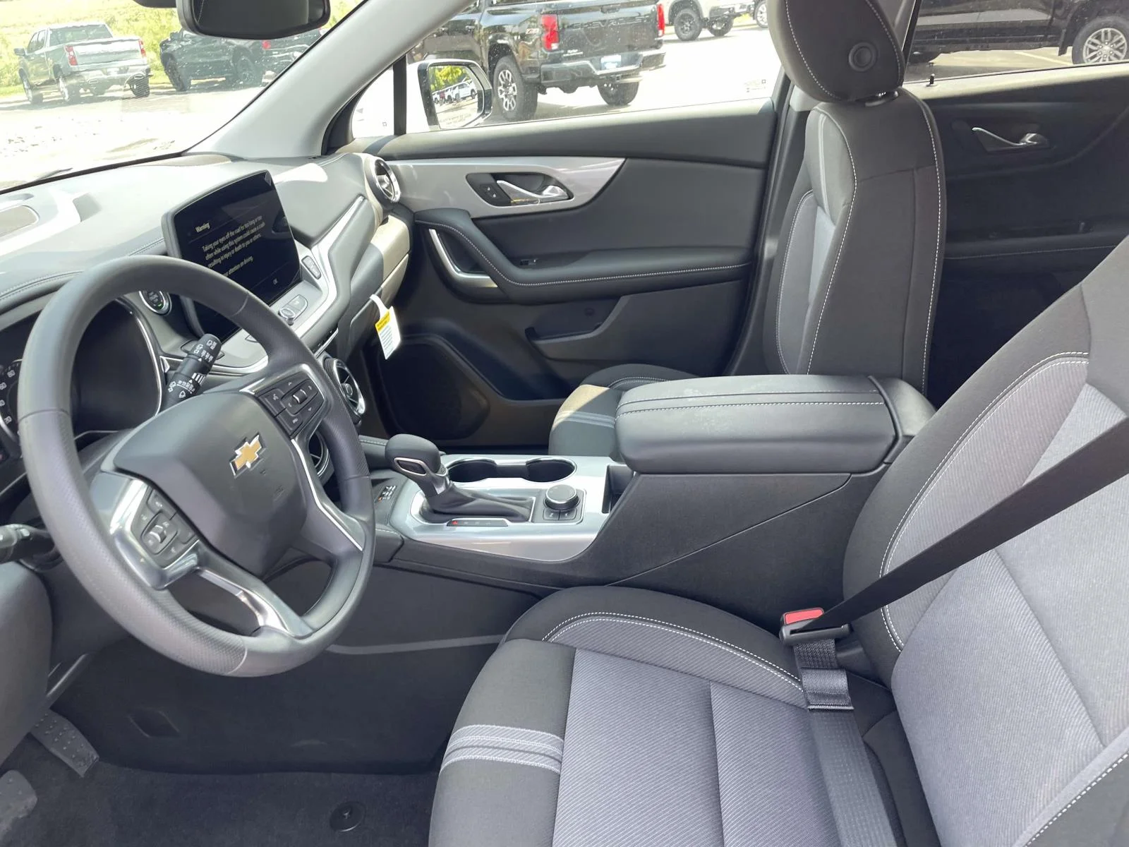 New 2026 Summit White Chevrolet 2LT image 20