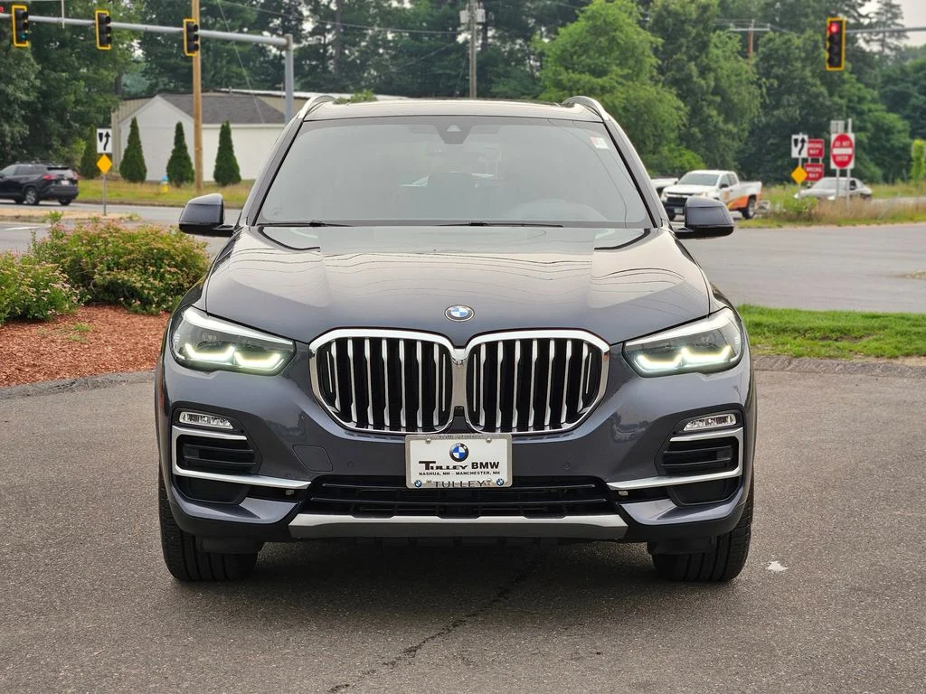 Used 2020 Arctic Grey Metallic BMW xDrive40i image 2