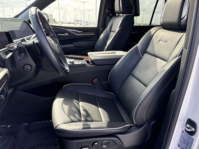 Used 2024 White Cadillac Premium Luxury image 11