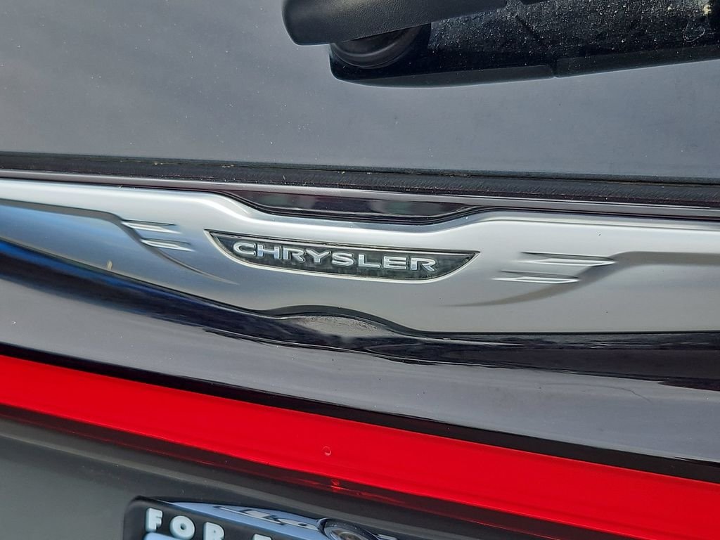 Used 2023 Ceramic Gray Clearcoat Chrysler Touring L image 25