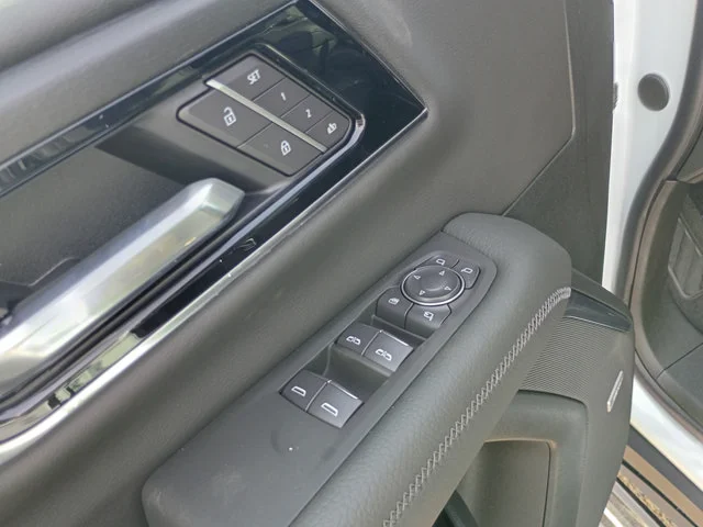 2026 GMC Yukon Denali - Photo 20