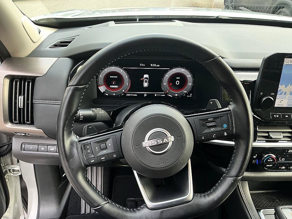 Used 2025 Brilliant Silver Metallic Nissan Platinum image 14