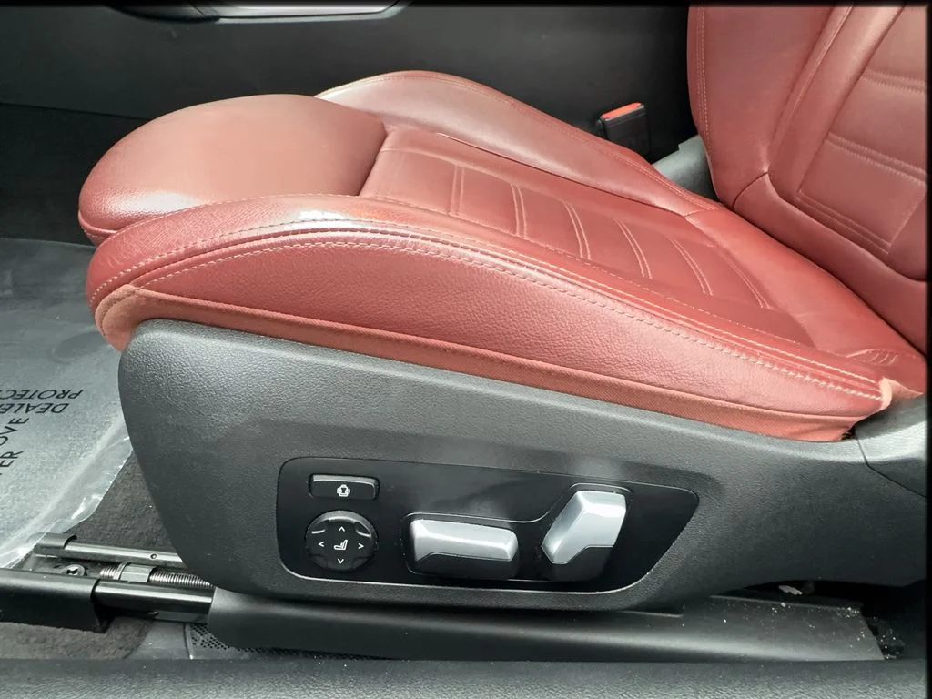 Used 2022 Black BMW M440i xDrive image 21