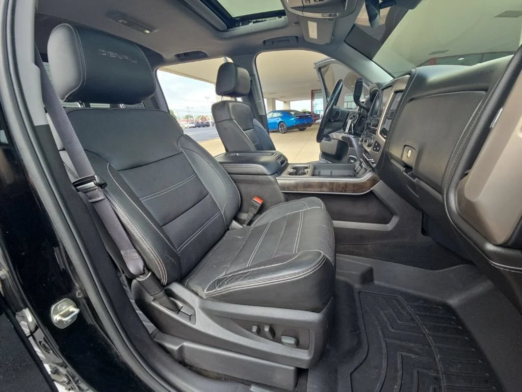 Used 2015 ONYX BLACK GMC Denali image 33