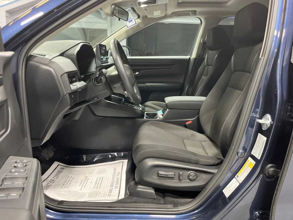2025 Honda CR-V EX - Photo 11