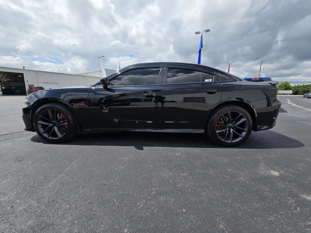 Used 2022 Pitch Black Clearcoat Dodge R/T image 4