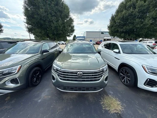 New 2026 Avocado Green Pearl Volkswagen 2.0T SE w/Technology image 2