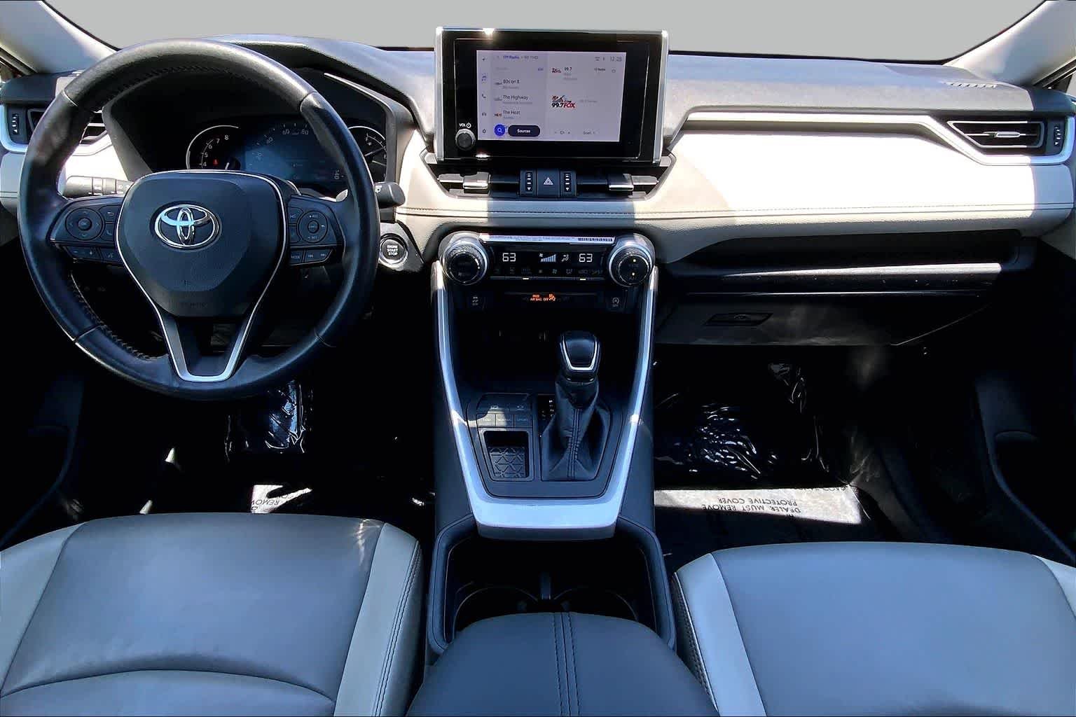 Used 2024 Ruby Flare Pearl Toyota XLE Premium image 16