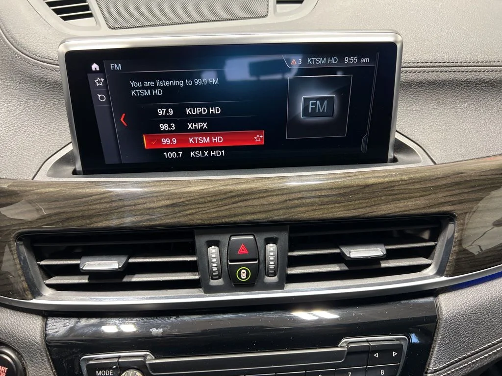 Used 2022 Black BMW xDrive28i image 18