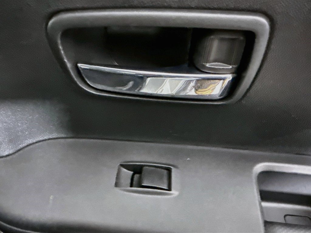 Used 2025 Alloy Silver Metallic Mitsubishi ES image 26