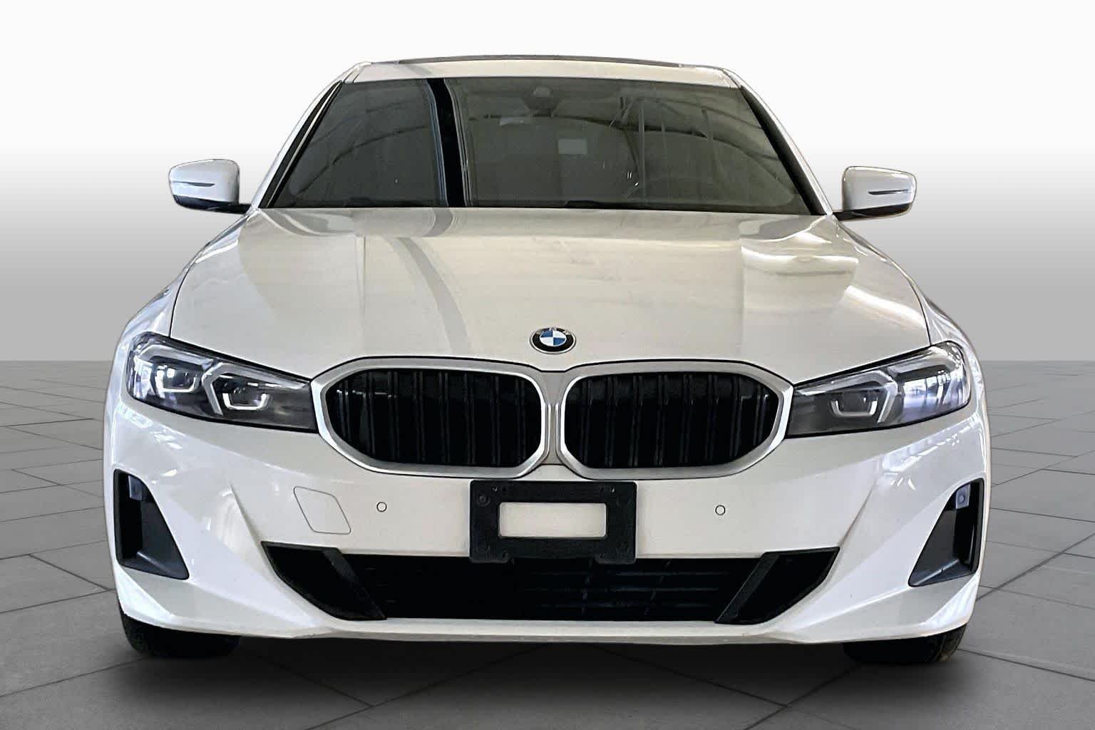 Used 2023 Alpine White BMW 330i image 3