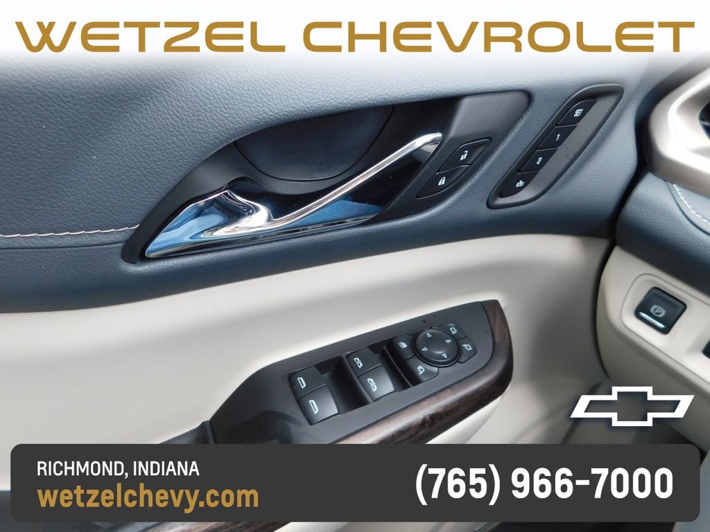 Used 2023 White GMC Denali image 35