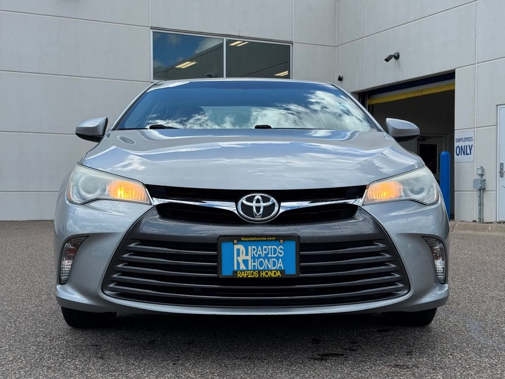 Used 2016 Toyota Camry LE with VIN 4T1BF1FK6GU155608 for sale in Coon Rapids, Minnesota
