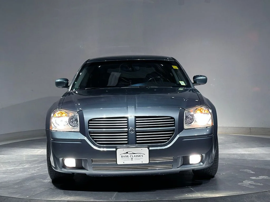 Used 2005 Green Dodge R/T image 11