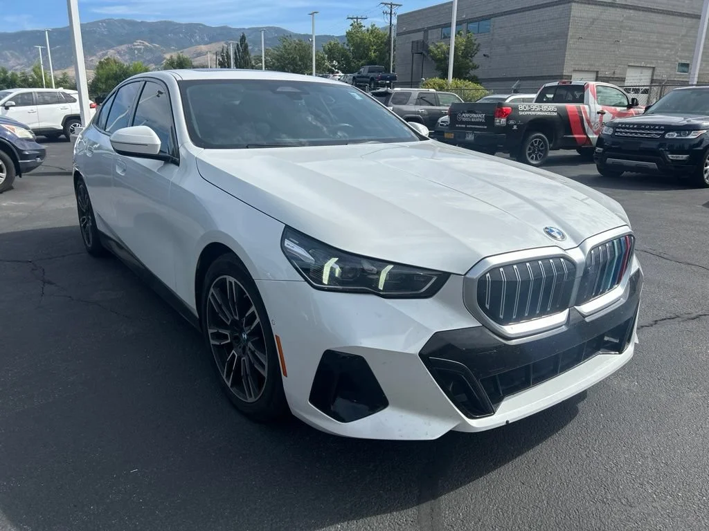 Used 2024 Mineral White Metallic BMW 530i xDrive image 3