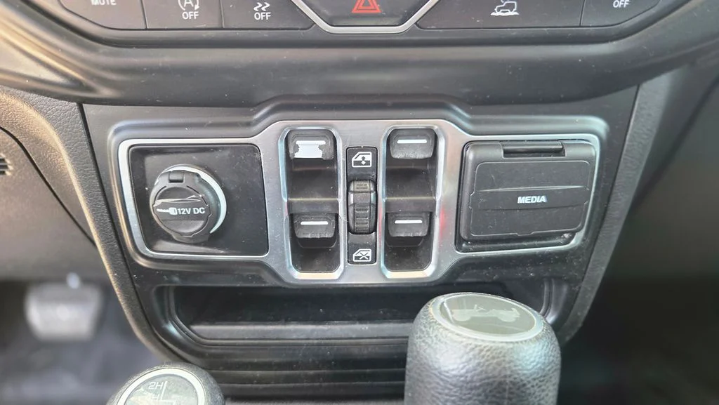 Used 2022 White Jeep Unlimited Willys image 26