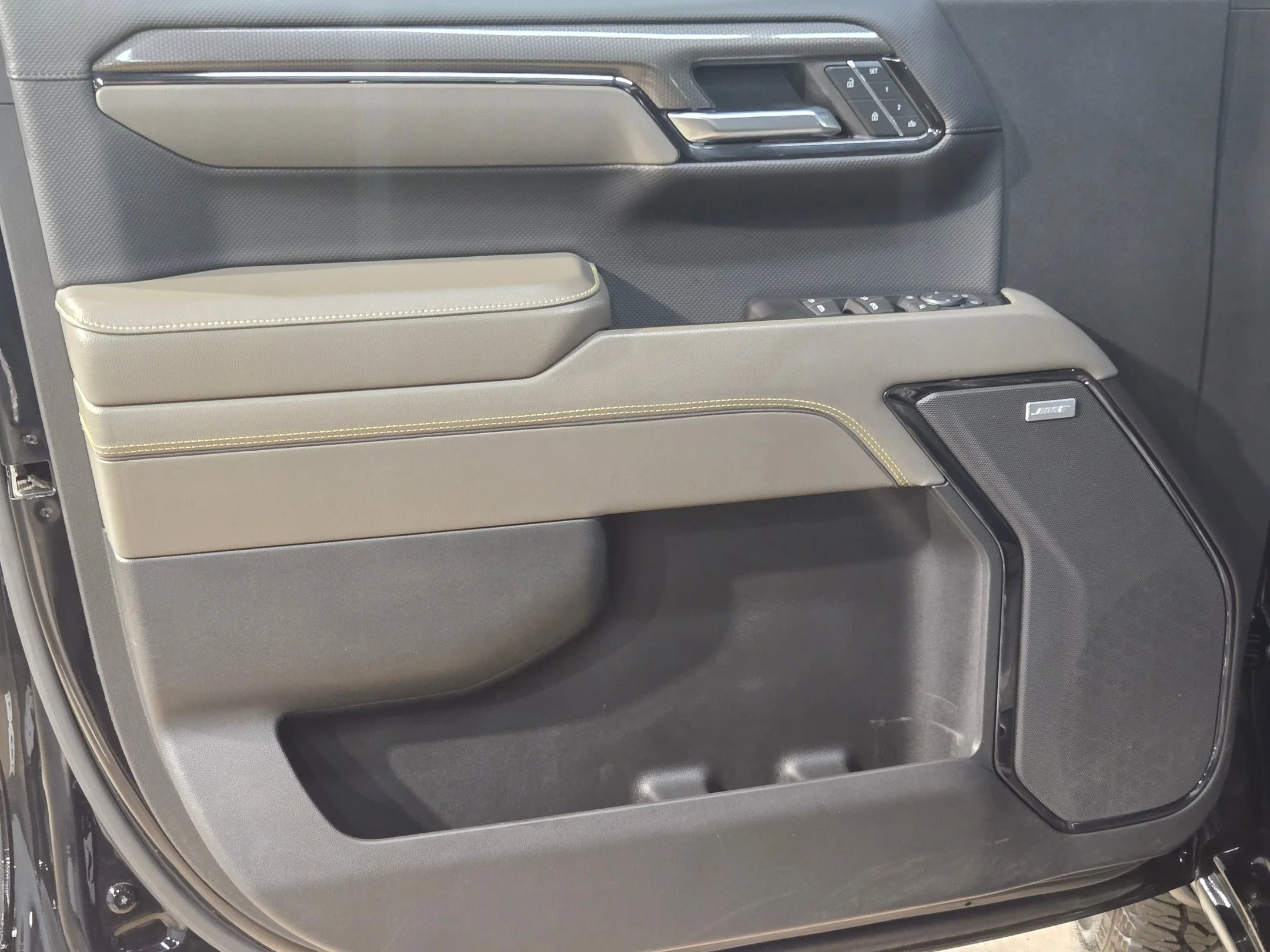 2024 Chevrolet Silverado 1500 ZR2 - Photo 20