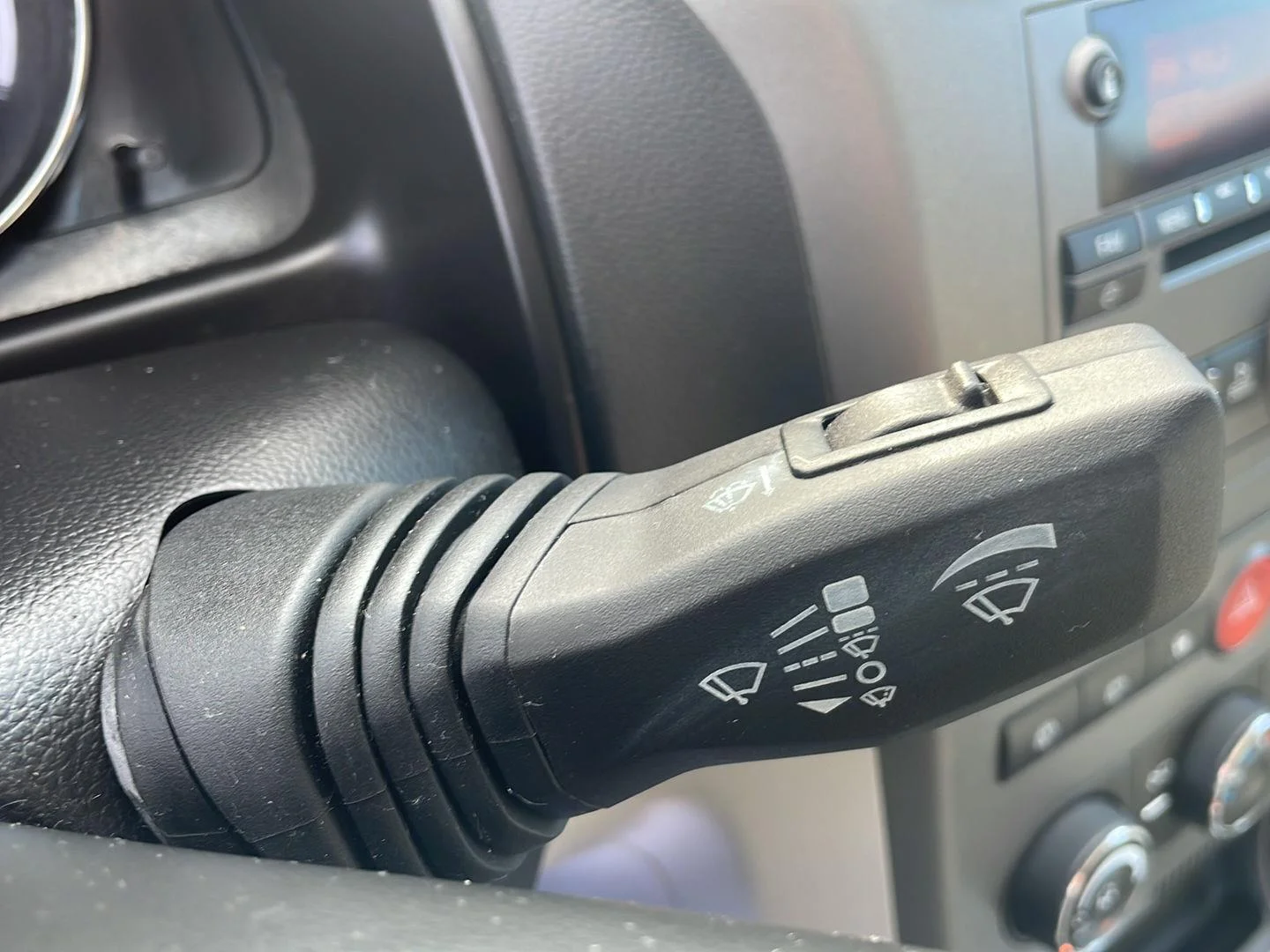 Used 2008 Silver Pearl Saturn XE image 18